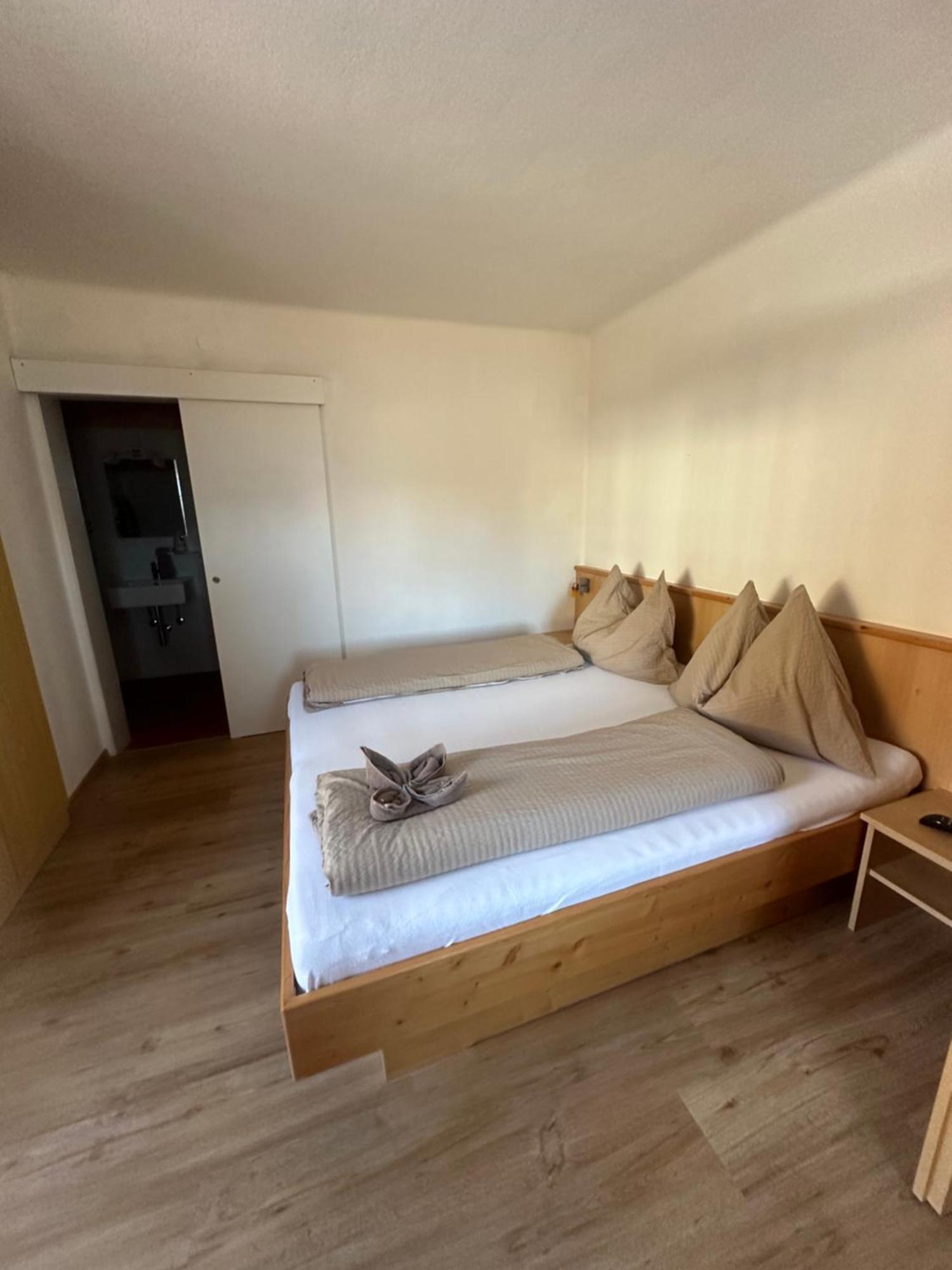 Fruehstueckspension Alpenrose Bed & Breakfast Iselsberg Exterior photo