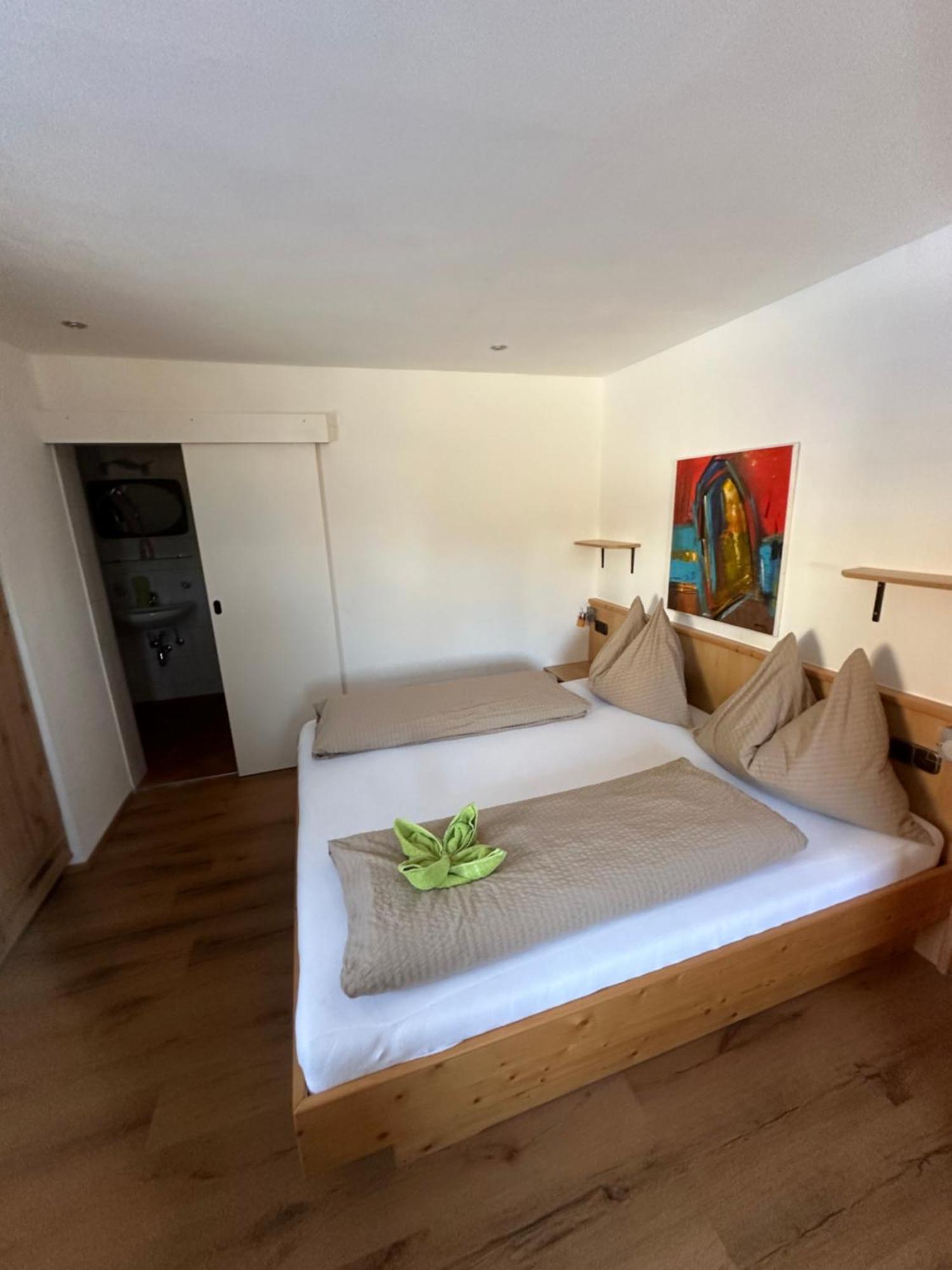 Fruehstueckspension Alpenrose Bed & Breakfast Iselsberg Exterior photo