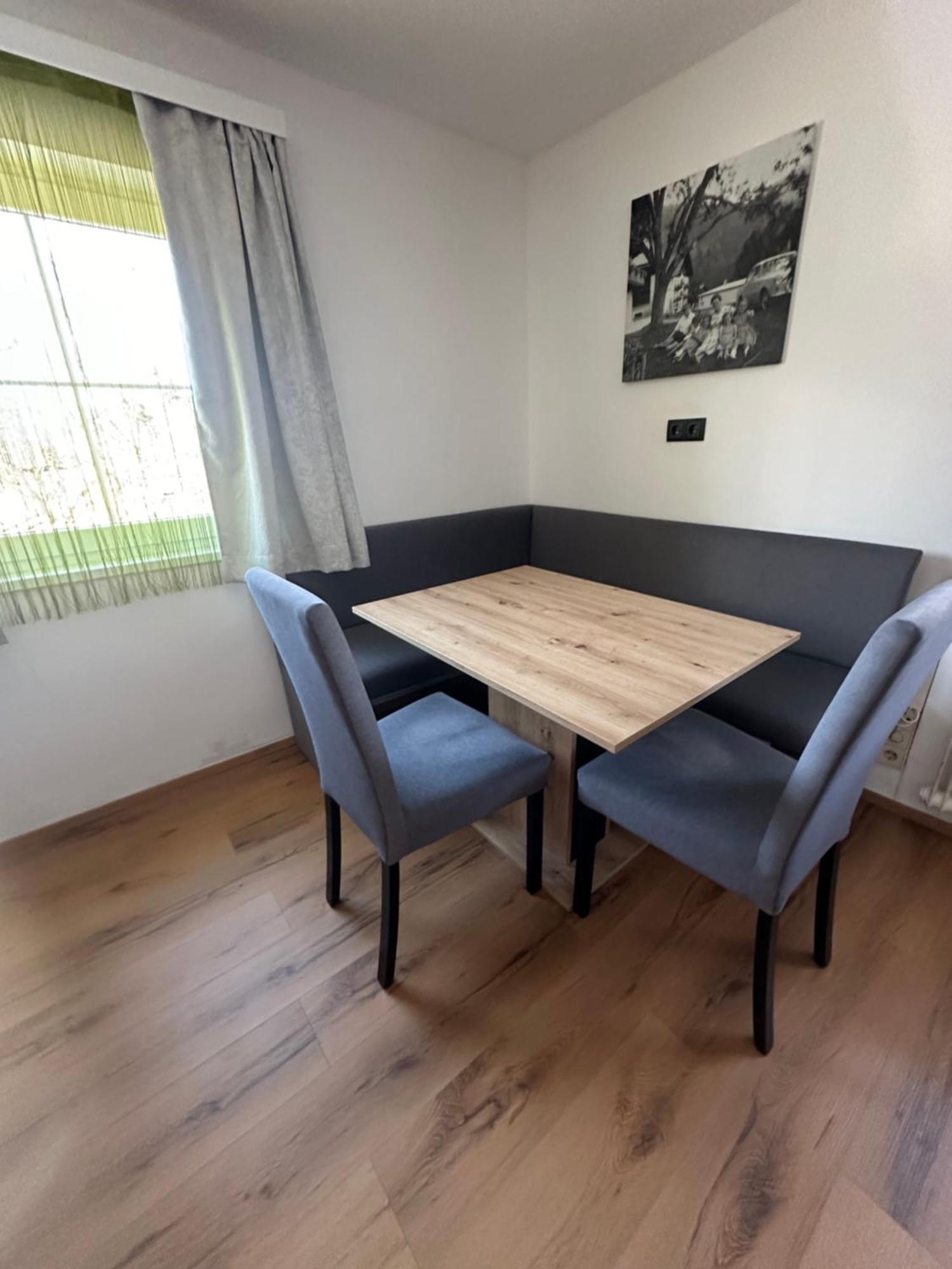 Fruehstueckspension Alpenrose Bed & Breakfast Iselsberg Exterior photo