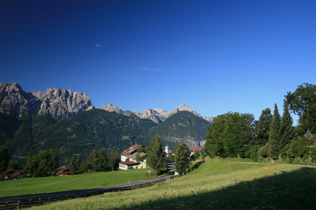 Fruehstueckspension Alpenrose Bed & Breakfast Iselsberg Exterior photo